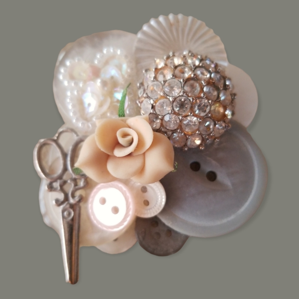 Vintage Hand Crafted Rhinestone Button Collage Brooch - Picture 5 of 7